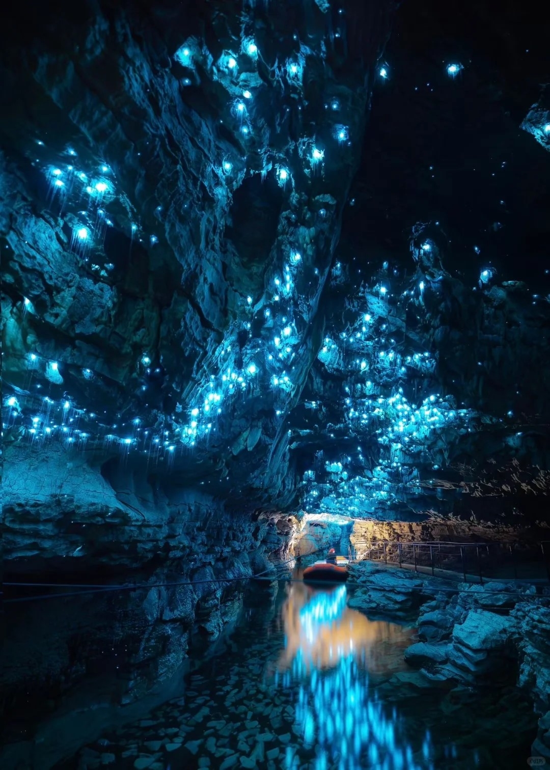 NEW ZEALAND: THIÊN ĐƯỜNG NAM BÁN CẦU AUCKLAND – MATAMATA – ROTORUA – WAITOMO – QUEENSTOWN – MILFORD SOUND – MT COOK – TEKAPO – CHRISTCHURCH